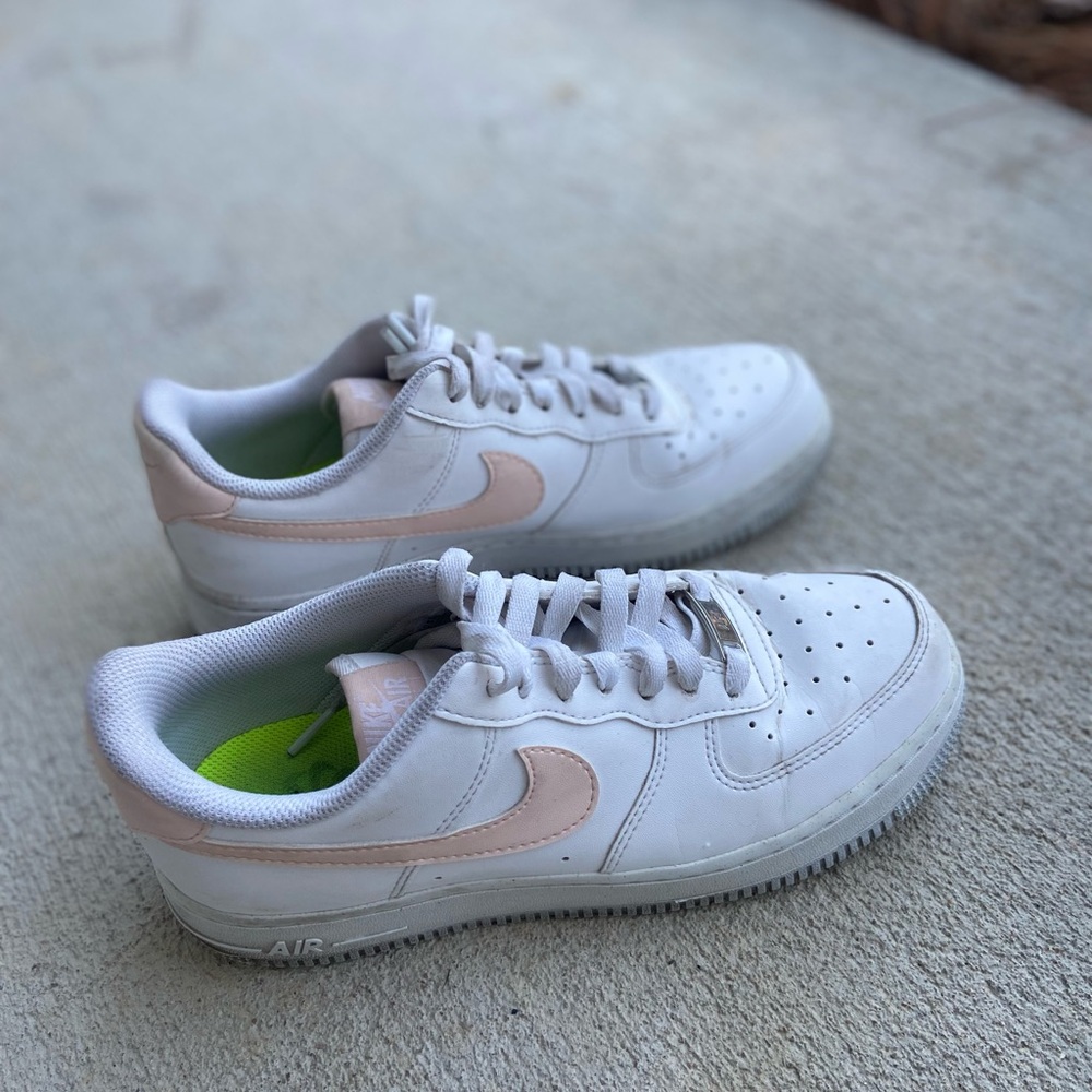 Nike Air Force 1 White and Pink Sneakers